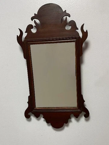 Orginal American Federal period Chippendale mirror Late 18th early 19th century Cover