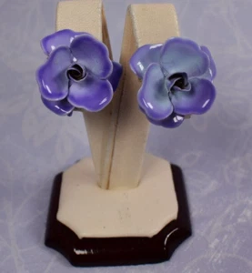 Beautiful Purple Lavender Enamel Flower Clip On Earrings - Picture 1 of 9