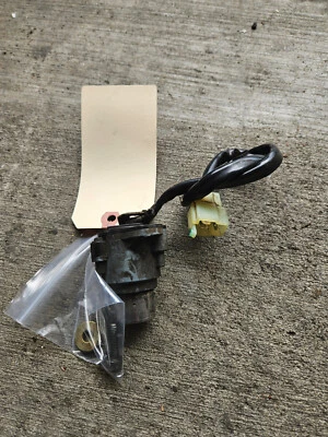 01-05 HONDA SHADOW SPIRIT VT1100 Interruptor de encendido Bloqueo Cilindro SIN LLAVE Foto 1 de 4