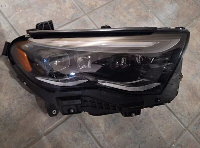 Farol do lado direito do passageiro Mercedes Benz E63 AMG 2024 OEM - Imagem 1 de 4