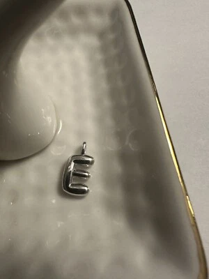 925 Sterling Silver Letter E - Initial Script Cursive Alphabet Charm - Image 1 of 3