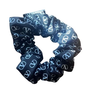 Valentino Hair Scrunchie Hair Tie New in Package - Picture 1 of 2