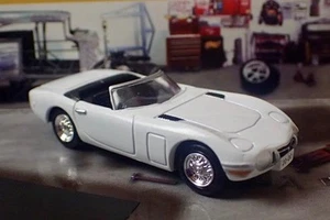 Japanese Grand Tourer 1967-1970 Toyota 2000GT Roadster 1/64 Scale Limited Edit R - Bild 1 von 5