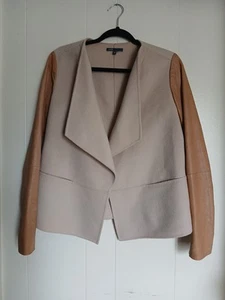 Chaqueta VINCE de lana y cuero tostado frente abierto $700 para mujer talla mediana color caramelo - Imagen 1 de 13