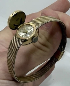 Reloj de Colección LaMarque Relleno de Oro 17 Joyas Incabloc Damas Medallón Oculto Peekaboo - Imagen 1 de 24