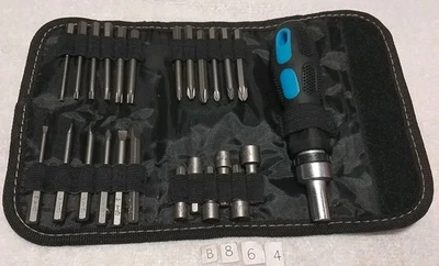 25pc RATCHETING SREWDIVER HANDLE INTERCHANGEABLE BIT SET - Image 1 of 4