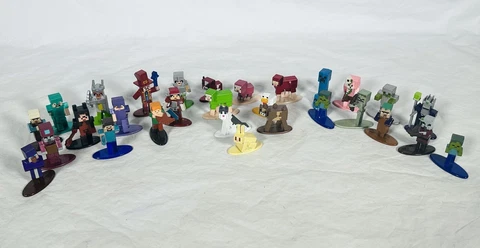 Lot of 29 Minecraft/Dungeons Diecast Nano Metalfigs 1.65â Mini Figures Jada Toys Cover