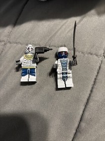 Two Lego figures