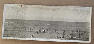 Vintage STRANDSZENE Ozean 1. Weltkrieg Soldaten Uniformen Badeanzug Foto Panorama 7" x 17" - Bild 1 von 5