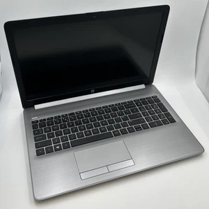 HP 255 G7 Notebook 15.6" Screen AMD Ryzen 5 2500U 8GB RAM 256GB SSD - Picture 1 of 7