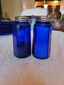 Gorgwous Mosser Cobalt Blue Glass Salt & Pepper Shaker Set w/ Panel Design 4" - Picture 1 of 6