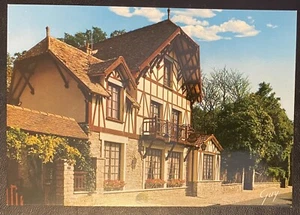 Vintage Unposted Postcard Barbizon L' Hotel France FREE SHIP USA - Picture 1 of 2
