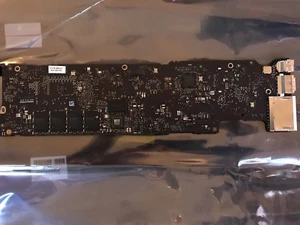 Apple 🍎 MacBook Air 11" A1465 2013 i5 1,3GHz 4GB MD711LL/A Logic Board OHNE RÜCKSEITE - Bild 1 von 1