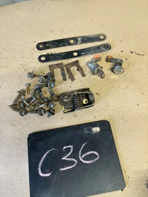 1980 1986 1991 FORD F150 F250 F350 BRONCO PEÇAS DE PORTA HARDWARE JUNTAS DE ESPELHO ETC - Imagem 1 de 4