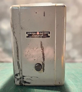 GE Control CR306B0 3 Pole Magnetic Motor Starter with an AC Coil In Case - Picture 1 of 15