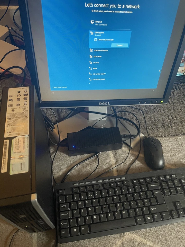 HP Compaq 8000 Elite PC/Monitor/Mouse/500GB / 4GB Ram / Intel, WIRELESS - Image 1 of 4