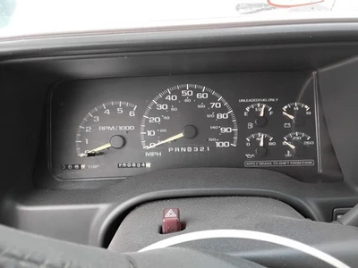 Chevrolet Suburban 1500 1999 equipo original velocímetro calibre clúster 110 k millas Foto 1 de 4