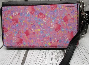 NEU Disney Pixar Turning Red Panda MEI Buckle Down Wristlet Geldbörse Neu mit Etikett - Bild 1 von 5