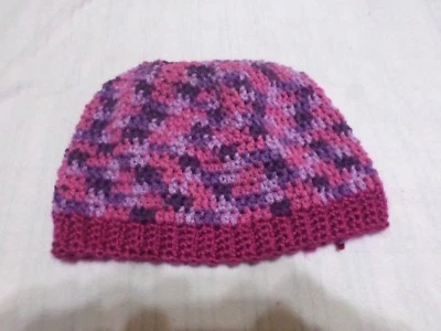 gorro moño desordenado rosa y morado Foto 1 de 2