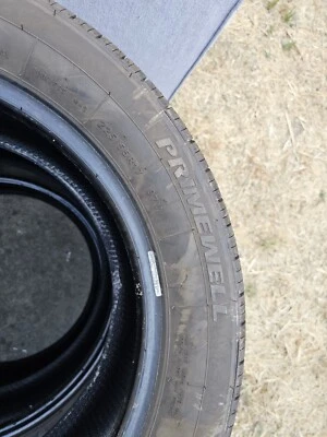 Neumáticos 225/55 R17 (3 neumáticos) Foto 1 de 4