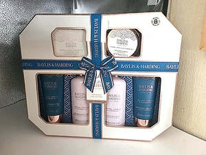 Baylyss&Harding Signature Collection Luxury Pamper Gift - Picture 1 of 9