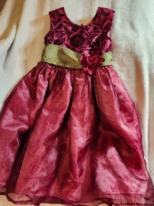 Childs Size 6 Pageant formal dress gown berry wine color with light green sash - Picture 1 of 6