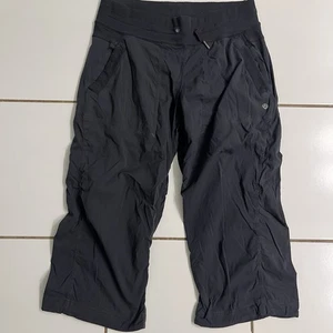Lululemon Women’s Crop Pants 6 Black Drawstring Waist Stretch Activewear Yoga - Picture 1 of 6