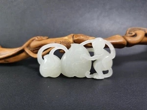 China Exquisite Natural Hetian Jade Hand-carved Monkey Peach YuPei Pendant - Picture 1 of 5