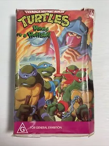 Teenage Mutant Ninja Turtles Heroes in a halfshell VHS Pal Big Clamshell - Picture 1 of 6
