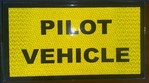 PILOT VEHICLE MAGNET’S - Bild 1 von 2