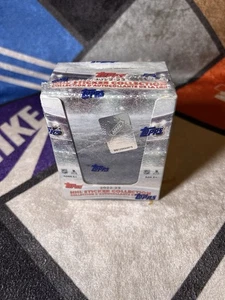 Colección de pegatinas de hockey NHL 2022-23 Topps caja sellada de fábrica 50 paquetes. - Imagen 1 de 13
