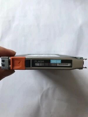 EMC VNX 200GB FLASH2 SAS SSD 005050599 V4-2S6FX-200 hard drive - Image 1 of 3