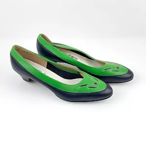 VINTAGE CALIFORNIA MAGDESIANS MOD GREEN BLUE LEATHER KITTEN HEELS SZ 8 - Picture 1 of 14