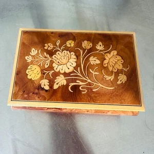 Sorrento Specialties Handcrafted Italian Reuge Music Box Floral Santa Lucia - Picture 1 of 12
