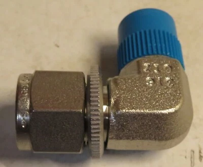 NEW SWAGELOK 316 OJS 316 OIZ STAINLESS FITTINGS 3/8” TUBE x 3/8”NPT - Image 1 of 4