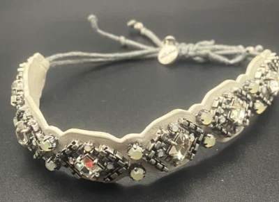 Pulsera STELLA & DOT correa de polea de cuero gris para todos los tamaños, plata y gemas Foto 1 de 4