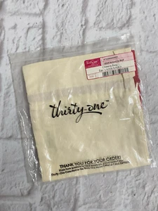 Thirty-One Cheers Bag Natural With Red NEW - Picture 1 of 4