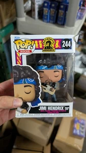 Funko Pop Rocks Jimi Hendrix Maui Live Vinyl Figur #244 Authentic Hendrix Band - Bild 1 von 5