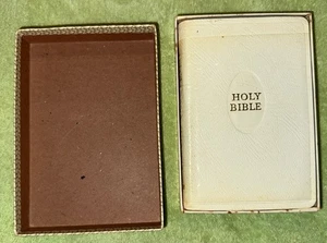 Vintage Bride’s Bible KJV Collins White Imitation Leather Gold Edged 4x6” READ - Imagen 1 de 20
