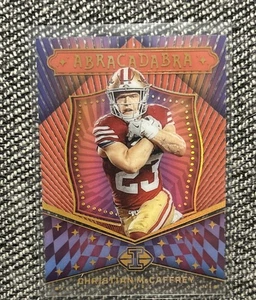 Ilusiones Panini 2024 - Abracadabra Christian McCaffrey #9 rojo/199 - Imagen 1 de 2