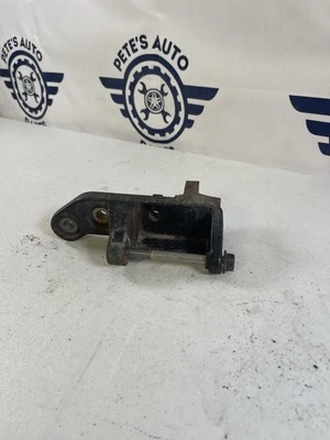 Soporte de montaje del alternador Infiniti G37 370Z 2008-2013 3,7 L 6 cilindros VQ37 VHR Foto 1 de 4