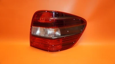 MERCEDES BENZ ML350 LUZ TRASERA PASAJERO DERECHO 2009 2010 2011 A1648202264 OEM Foto 1 de 4