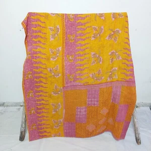 Copriletto Kantha indiano vintage giallo floreale fatto a mano trapunta coperta cotone - Foto 1 di 2