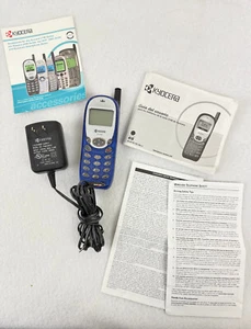 VINTAGE KYOCERA 2135 (Verizon) WITH CHARGER AND USER GUIDE - UNTESTED - Zdjęcie 1 z 9