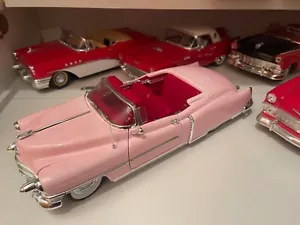 LOTTO 6 modelli 1:18 Americane, Cadillac, Chevrolet, Ford, Buick, anni '53, '57 - Foto 1 di 12