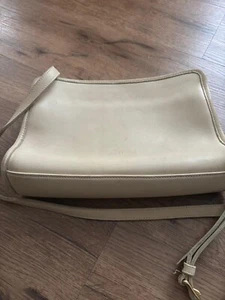 Coach Vintage 9814 Cream Leather Sutton Crossbody Shoulder Bag - Picture 1 of 8