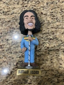 BOB MARLEY BUFFALO SOLDATINO FUNKO 2009 WACKY WOBBLER Bobblehead - Foto 1 di 14