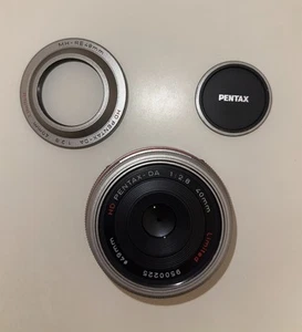 Pentax DA HD Limited 40mm f/2.8 Lens - Silver Very Rare! - Picture 1 of 2