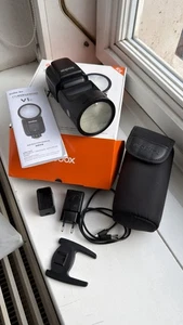 Godox V1 C TTL Aufsteckblitz - Bild 1 von 9