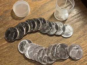 2024-P ROLL OF 20 2024-P UNCIRCULATED KENNEDY HALF DOLLARS - Picture 1 of 4